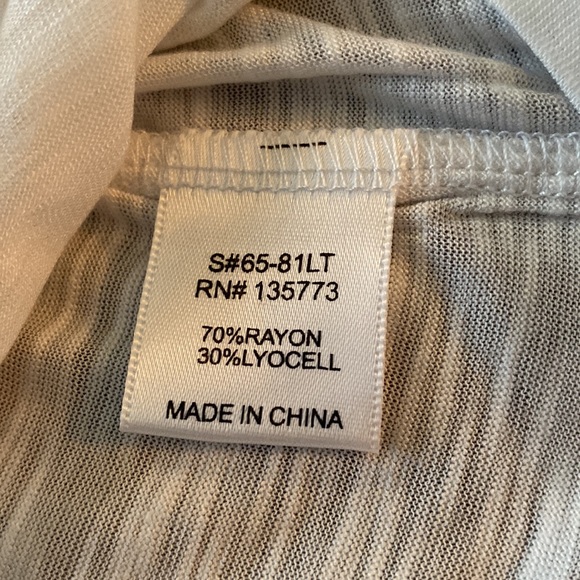 Oversized Soft OLIVIACEOUS tank - Picture 7 of 9